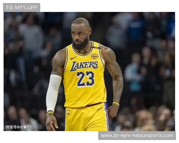 湖人VS太阳战报詹姆斯关键持球突破助球队奠定胜局